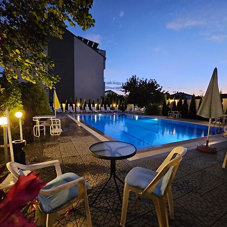 Villa Amsterdam Ohrid Bagian luar foto