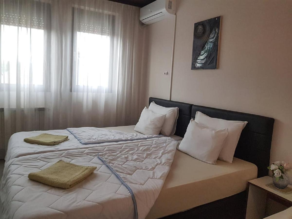 Villa Amsterdam Ohrid Bagian luar foto