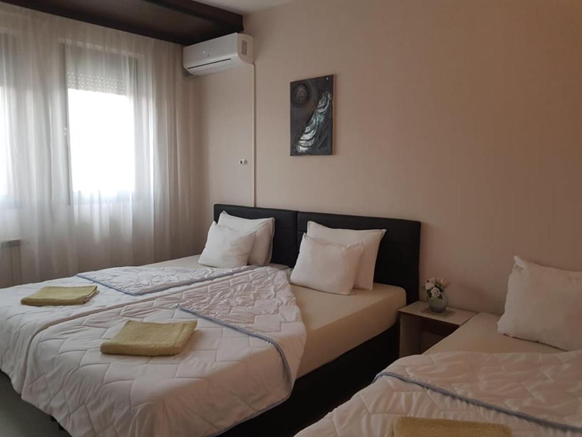 Villa Amsterdam Ohrid Bagian luar foto