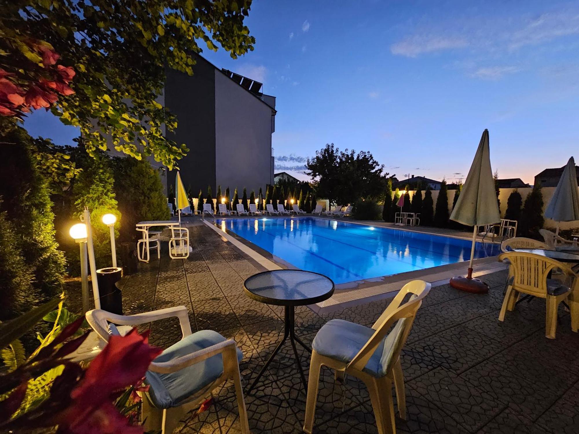 Villa Amsterdam Ohrid Bagian luar foto